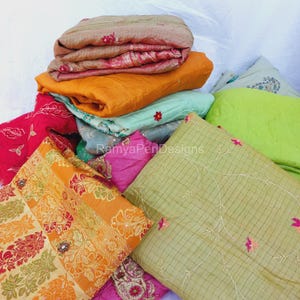 Mix Assorted Vintage Sari 100% Pure Silk Green Sarees Woven 5yd Craft Fabric, Embroidery Saree, used saree, home decor sari, Crafting saree