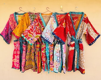 Boho kantha kimono assorti – gewatteerde badjas van gerecycled katoen met bloemen en bloemen
