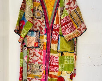 Handgemachte Vintage Kantha Patchwork Lange Kimono Robe: Boho Jacke aus Upcycled Baumwolle
