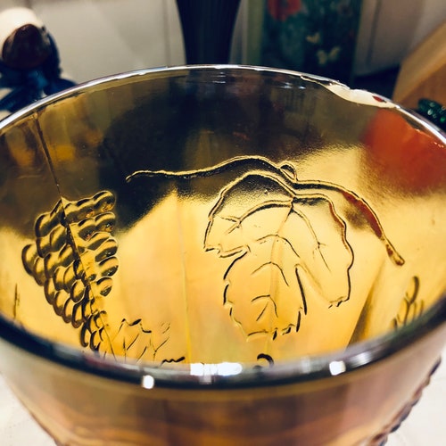 Colony Harvest Carnival Glass Amber shops 9 Piece Pitcher Cooler Set Grapes Leaves