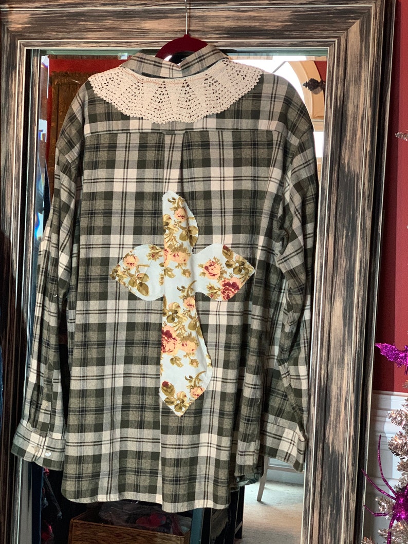 Women/'s Upcycled Recycled Repurposed Vintage Crochet Plaid Flannel Plus Shirt Gypsy Hippie Boho Grunge Retro Festival