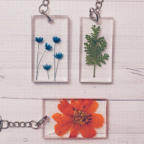 Pressed flower keychain diy sale