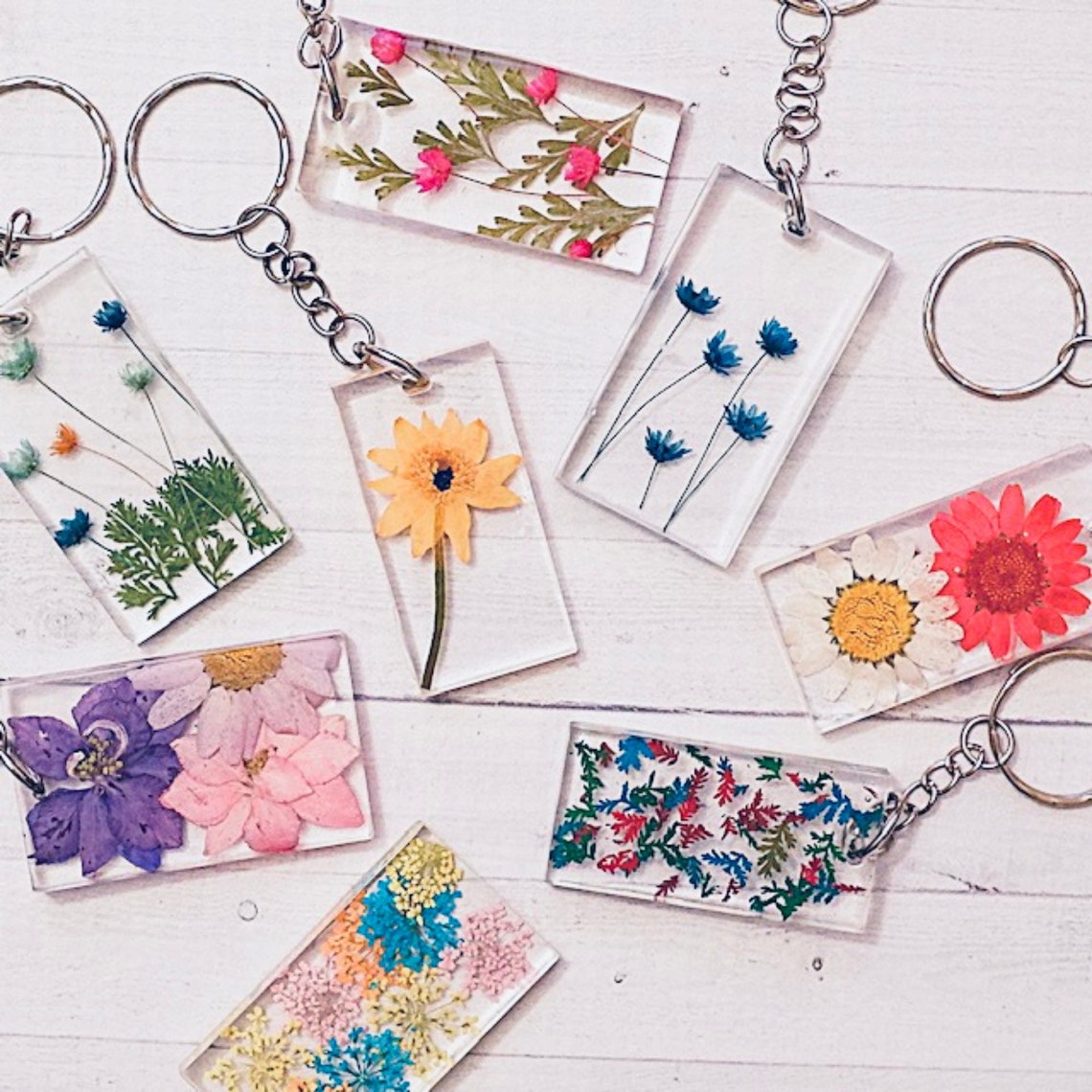 Custom Resin Keychain Flower Keychain Pressed Flowers Etsy