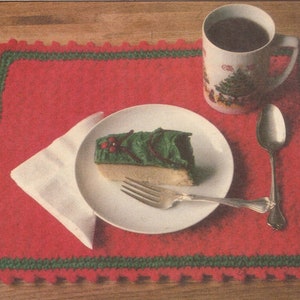 Vintage Crochet Christmas Placemat Pattern