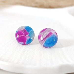 Blau lila Marmor Ohrstecker, Kreis Polymer Clay Schmuck