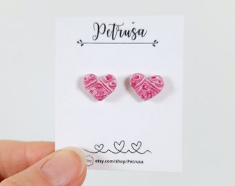 Handmade heart clay earrings , embossed design stud pink color, air dry clay