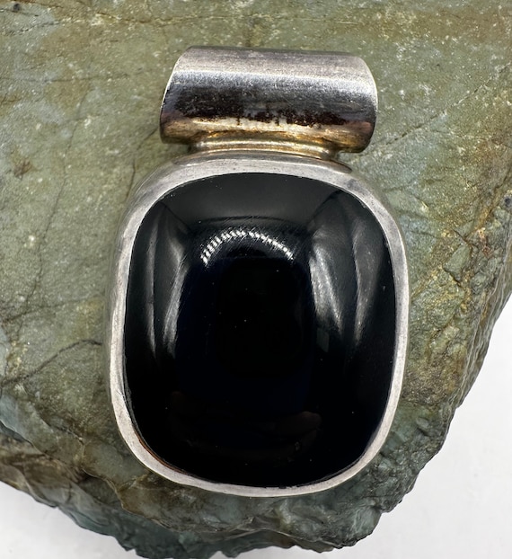 Sterling Silver and Onyx Inlay Pendant 1.75" (186… - image 1