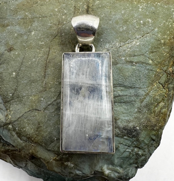 Sterling Silver and Rainbow Moonstone Pendant 1.7… - image 1