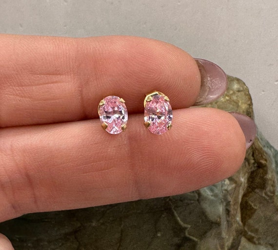 14k Yellow Gold and 7x4mm Faceted Pink Spinel Stu… - image 1