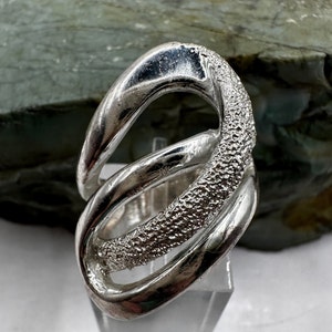 Sterling Silver Interlocked Ring sz 5 (4345)