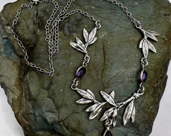 Sterling Silver and Amethyst Leaf Detail Necklace 16&quot; (4842)