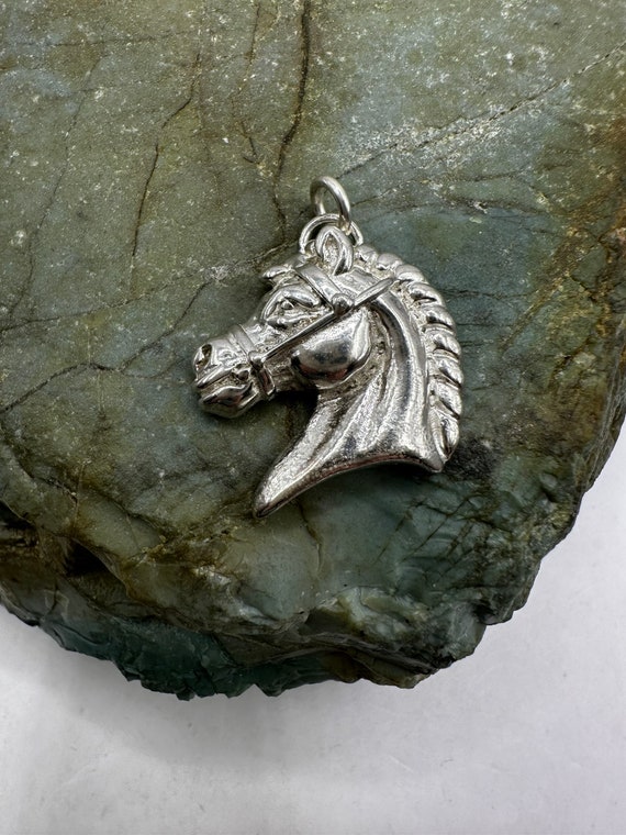 Sterling Silver Horse Head Pendant 1" (3629) - image 1