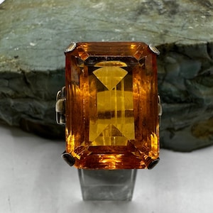 Sterling Silver and 18x25mm Orange Gemstone Cocktail Ring sz 5 (4137)
