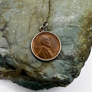 Vintage 1944 Wheat Penny Coin Pendant 3/4” (3010)