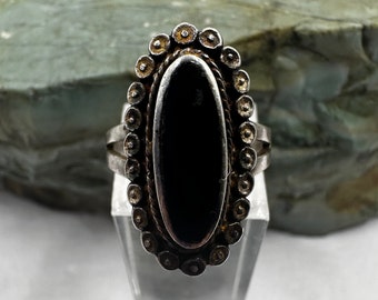 Vintage Sterling Silver and Black Onyx Ring Size 5.5 (5271)