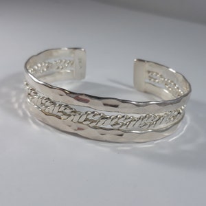 Sterling Cuff Bracelet Mexico Hammered Surface Braided Motif Solid Silver Like New 925 Unisex 23.5g (1487)