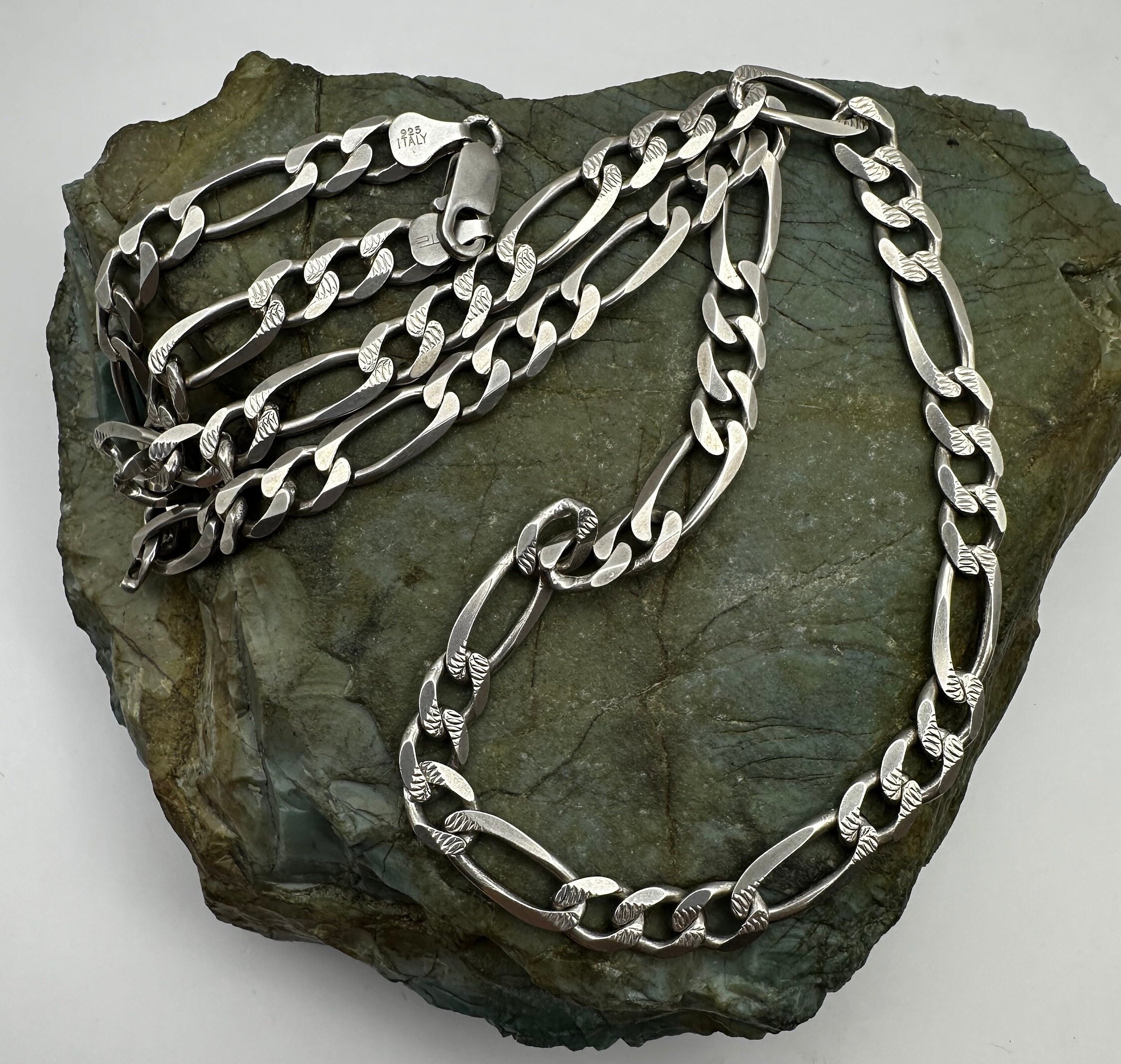 Sterling Silver 7mm Textured Figaro Chain Necklace 22