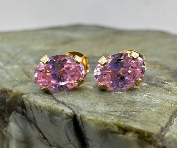 14k Yellow Gold and 7x5mm Oval Pink Cubic Zirconi… - image 1