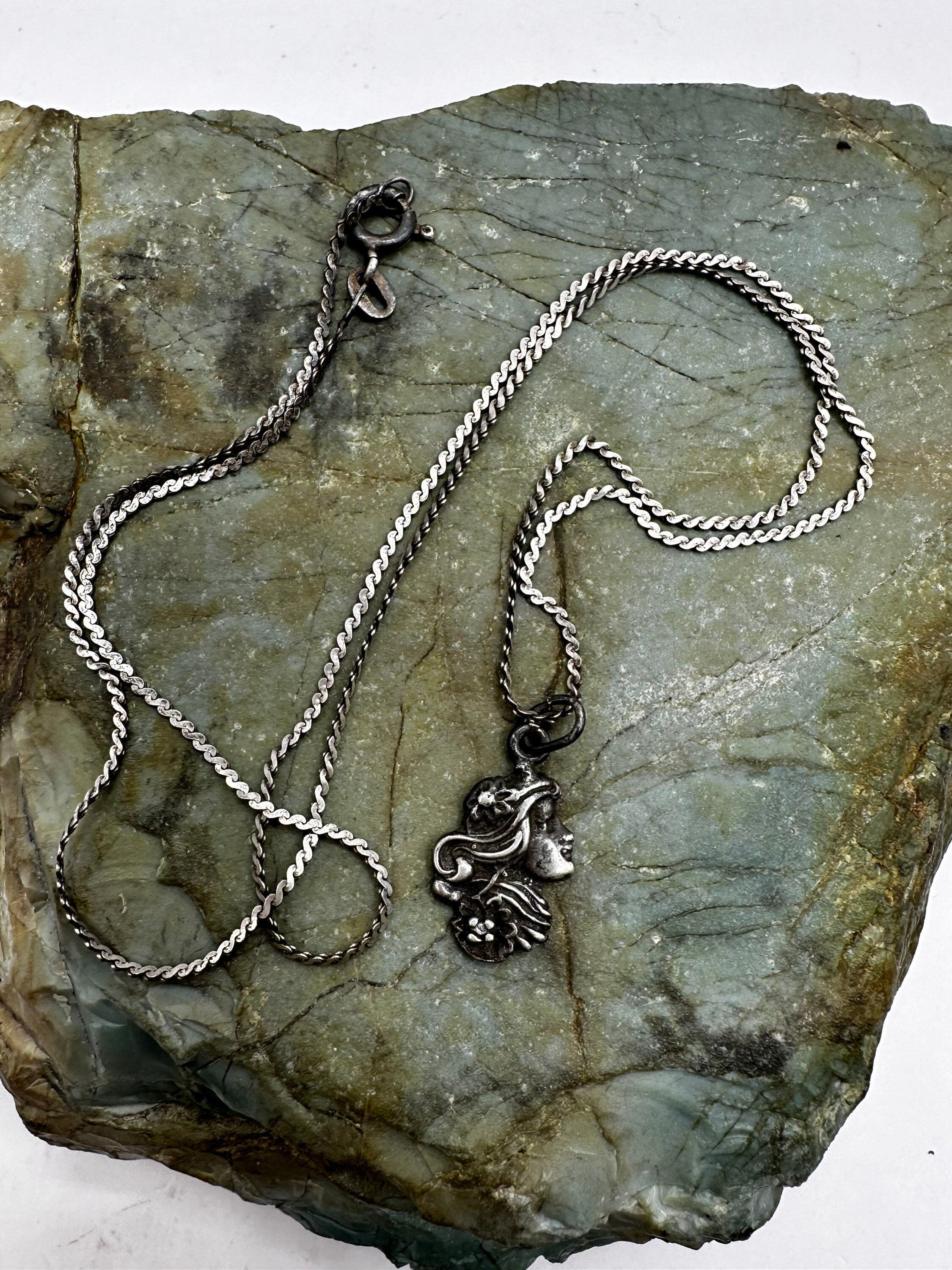 Sterling Silver Art Nouveau Ladu Pendant on 1mm chain 19" Necklace (3137)
