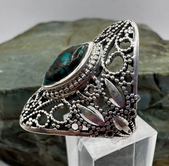 Sterling Silver Statement Turquoise Ring Size 9 (… - image 2