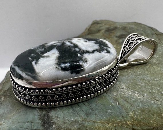 Sterling Silver and Moss Agate Cabochon Pendant 2… - image 3