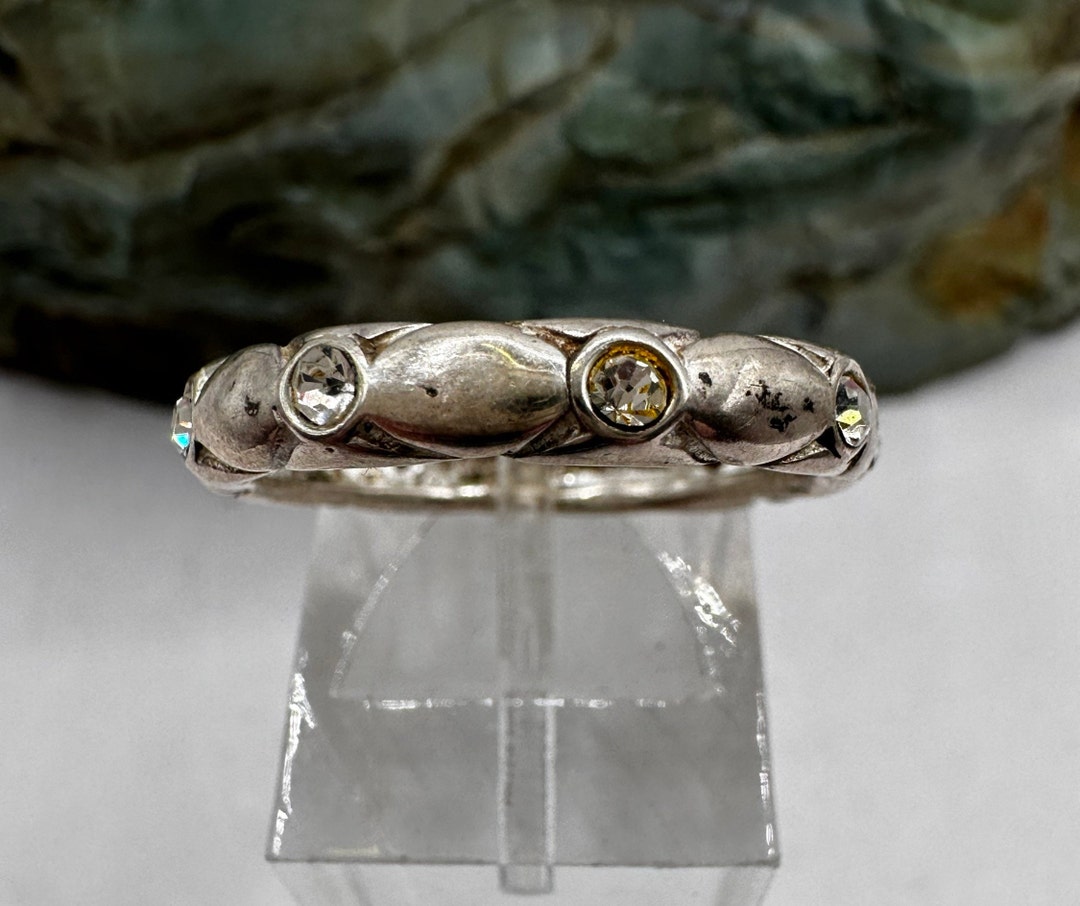 Sterling Silver and Cubic Zirconia Band Ring Sz 7.75 (4000) - Etsy Canada