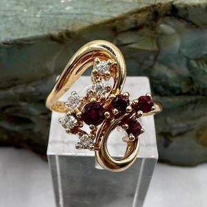 14k Yellow Gold Lab Ruby and Natural Diamond Ring sz 5.25 (4105)