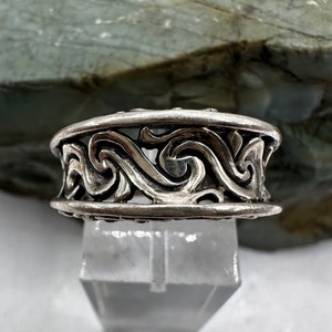 Sterling Silver Cut-out Band Ring sz 6 (4323)