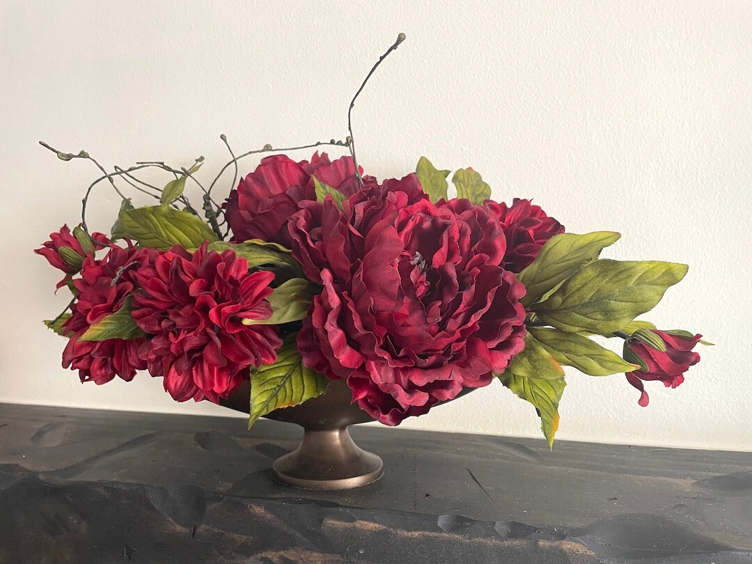 flower set in burgundy