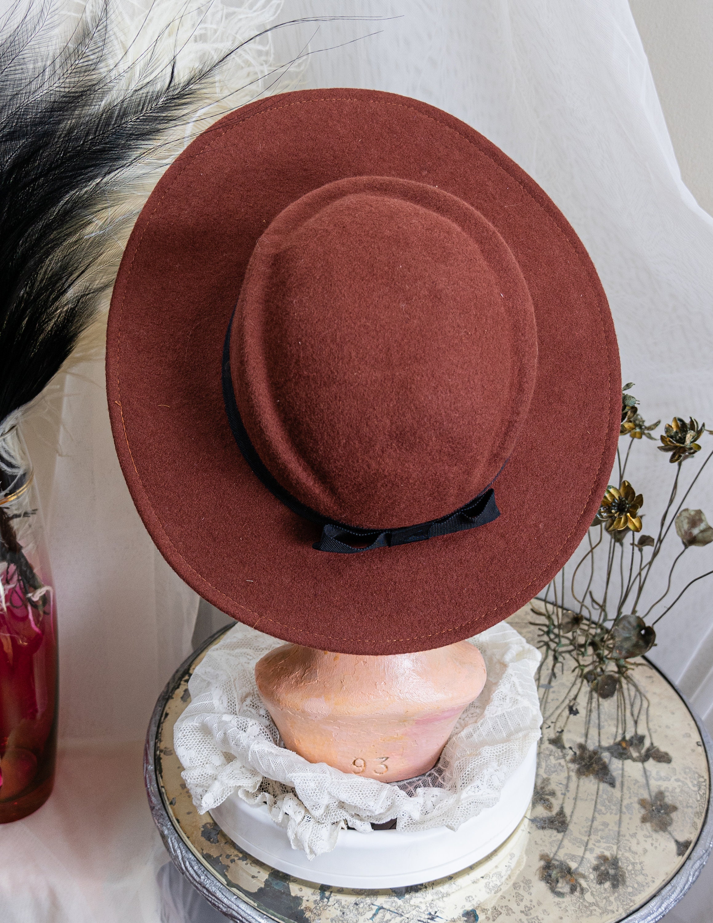 DELIGHTFUL VINTAGE BROWN FELT FEDORA WITH FOLDED CROWN AND HALF DOTTED VEIL Indiana Jones™ | Officially Licensed Wool Felt Fedora Hat  main image 4
