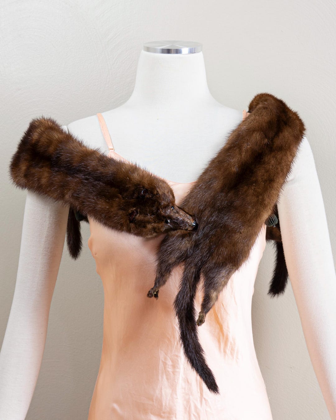 Mink Tortoise Shell 1930s–50s Four Mink Stole | Genuine Ranch Mink | Tortoise Chain Details ...