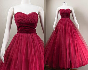 1950s Red Velvet and Tulle Sweetheart Ball Gown, Full Circle Skirt, Prom Dress, Medium
