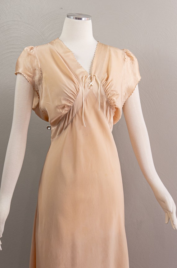 Dusty Rose 40s Barbizon Nightgown, Puffed Cape Sl… - image 5