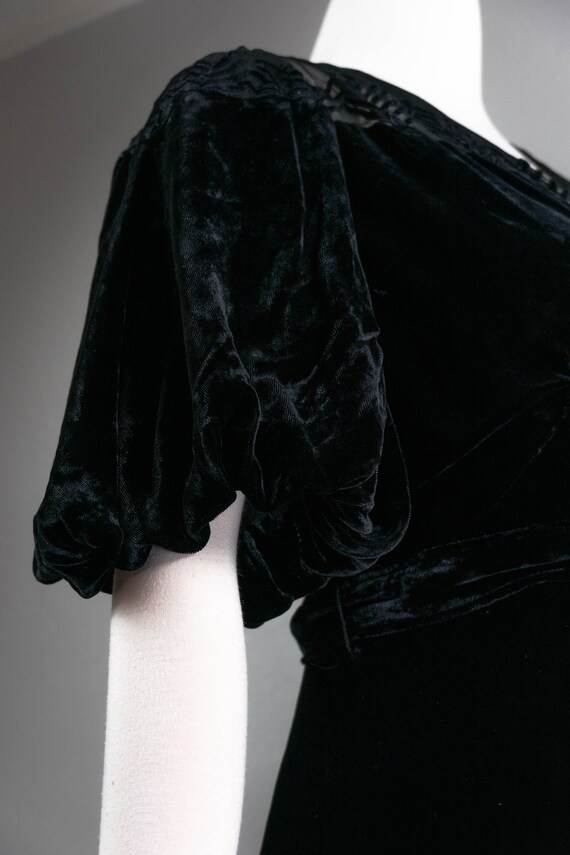 Stunning Slinky 30s Black Silk Velvet Evening Gow… - image 4