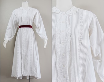 Antique White Linen Nightgown: Victorian Eyelet Lace, Pin Tucking