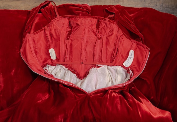 luxurious Rare Custom 50s Red Velvet Ceil Chapman… - image 8