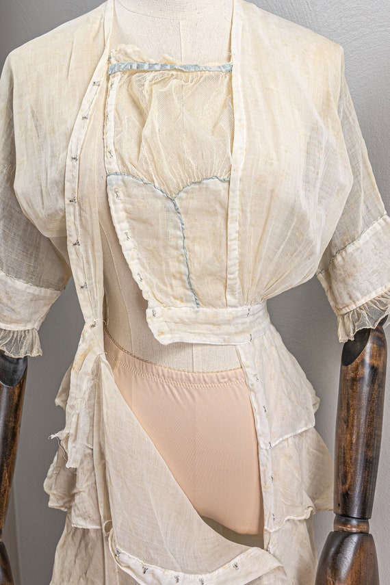 Lovely 1910s Faint Rose Printed Cotton Lawn Dress… - image 9