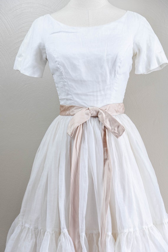 Darling 50s/60s White Cotton Organdy Party Dress,… - image 2