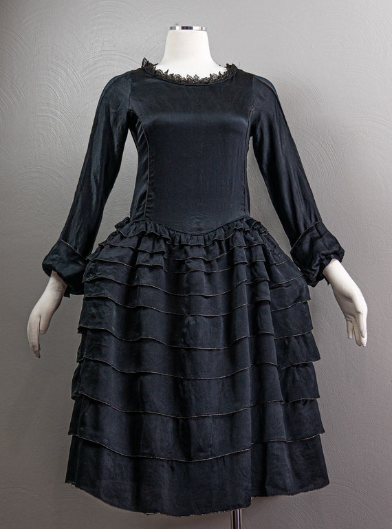 Stunning Whimsical Black Silk 20s Robe De Style D… - image 2