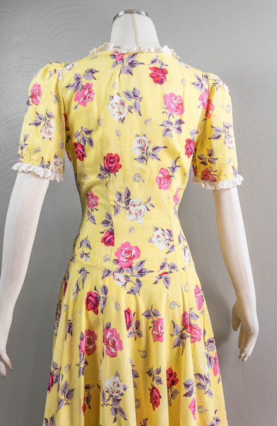 Lovely 40s Yellow Rose Printed Cotton Zip Front D… - image 6