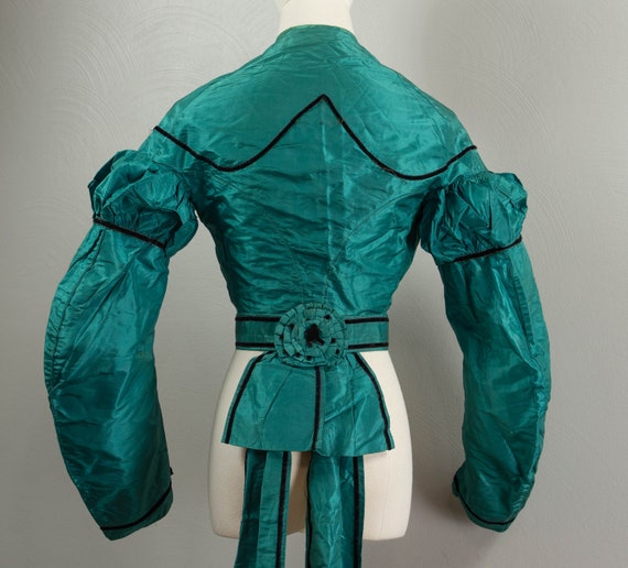 Vivd 1860s Victorian Green Silk Bodice with Match… - image 6