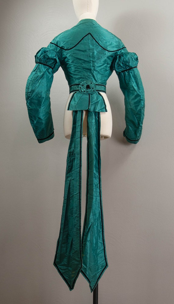 Vivd 1860s Victorian Green Silk Bodice with Match… - image 5