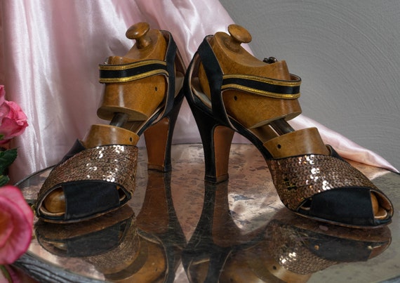 Glamorous 40s Black Satin Peep-Toe Heels with Gol… - image 4