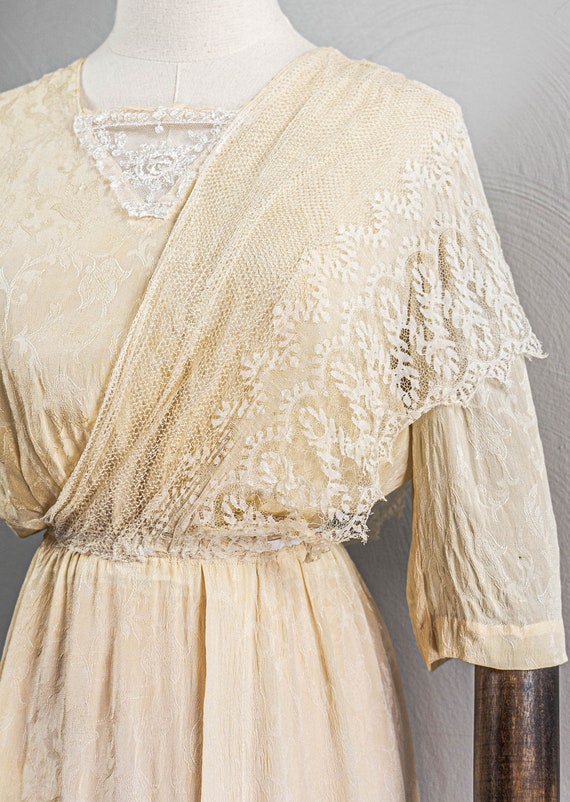 Lovely Antique 1910s Cream Silk Jacquard Dress wi… - image 4