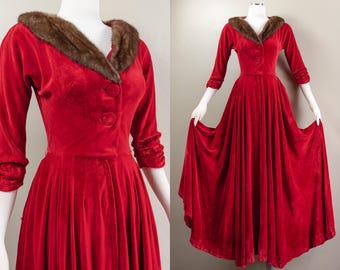 40s/50s Red Velvet Dressing Gown/Hostess Dress, Mink Trim Robe, Glam Loungewear, Small
