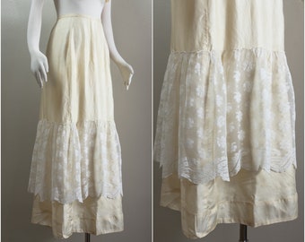 Sweet Antique 1910s-1920s Cream Silk and Lace Petticoat, Clover Patternd Lace