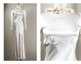 Glamorous 30s Liqued Satian Evening/Wedding Gown, Long Sleeves, Ruffled Collar with Roses
