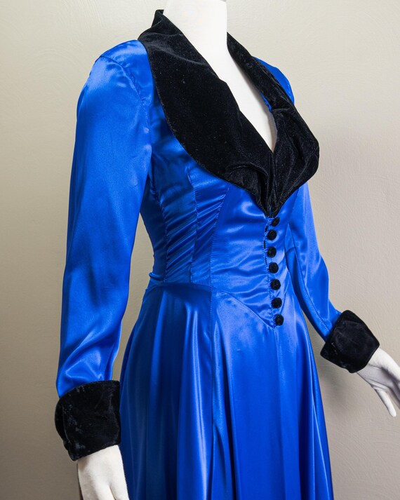 80s/90s Trashy Lingerie Royal Blue Satin Dressing… - image 5