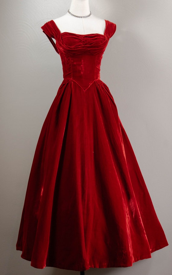 luxurious Rare Custom 50s Red Velvet Ceil Chapman… - image 3