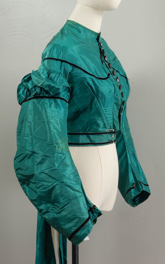 Vivd 1860s Victorian Green Silk Bodice with Match… - image 4
